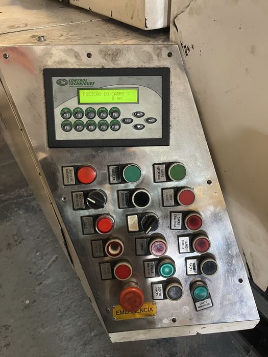 Mesa com carro automatico de estender