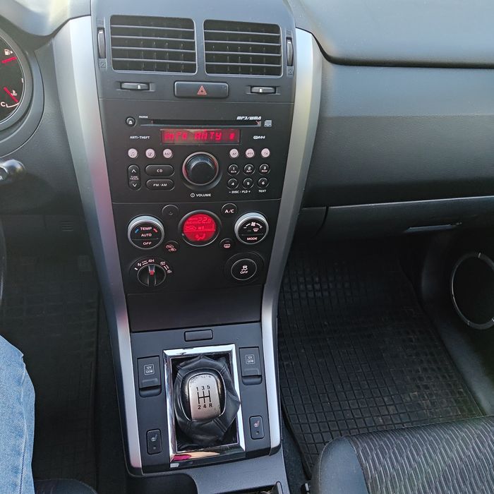 Suzuki Grand Vitara 2,4b Premium. Polski salon. Pierwszy właściciel.