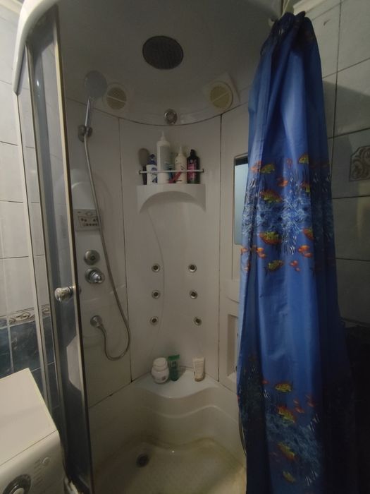 Душова кабіна з ванночкою