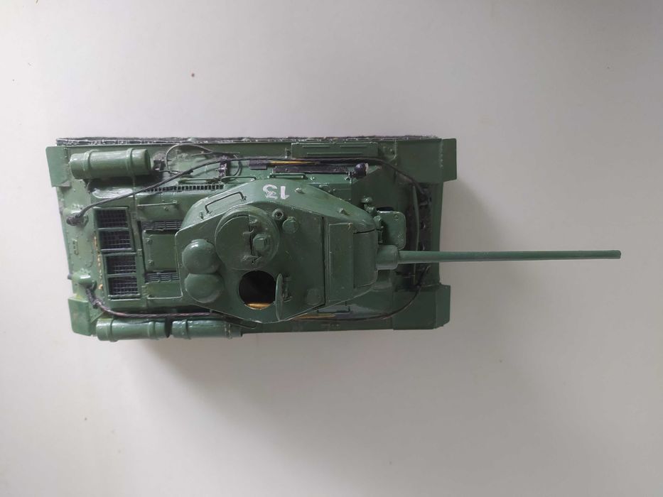 Танк Т-34-85 масштаб 1:35, рухома модель