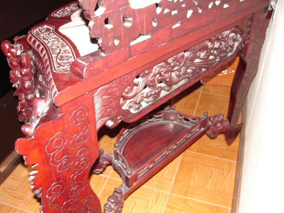 mobiliario antigo em madeira maçiça de pau rosa