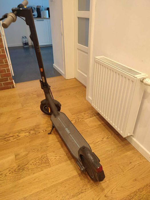 sprzedam hulajnogę elektryczną ninebot