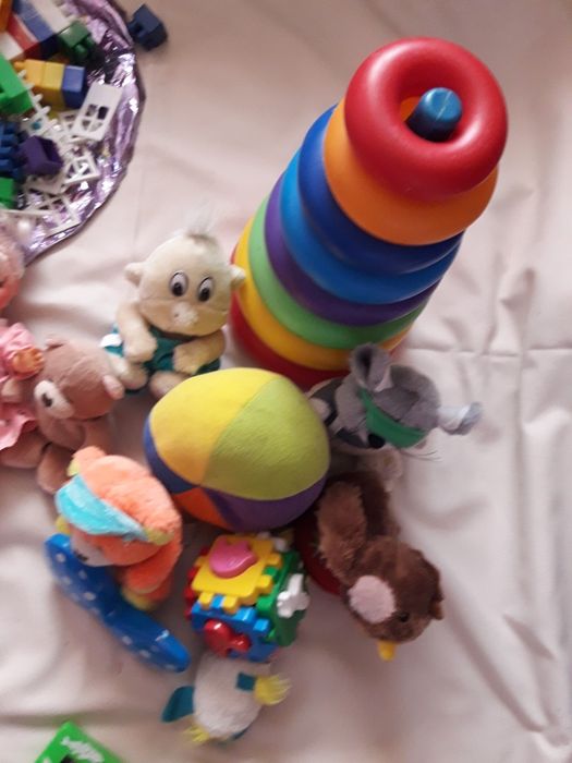 Іграшки дитячі. Гарні.