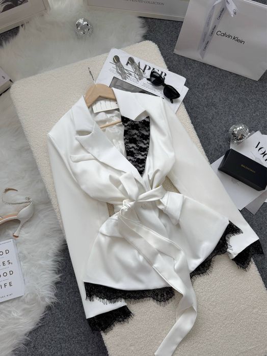 Піджак з мереживом хіт цього сезону