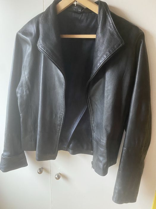 Шкіряна куртка жіноча