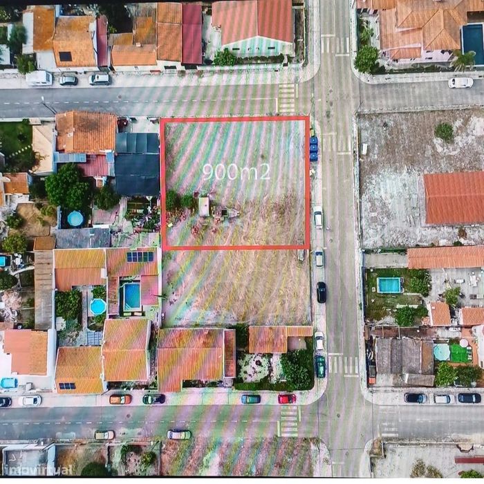 Oportunidade Única de Terreno para Construção Residencial na Zona da L