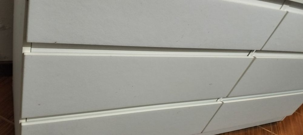 Cómoda de quarto lacada