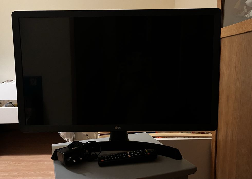 TV LG Smart 28” 28TL510S-PZ em bom estado