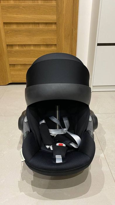 Sprzedam fotelik samochodowy dla dziecka Cybex Cloud G i-Size