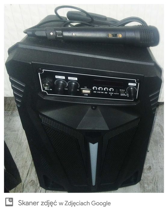 Głośnik bezprzewodowy na Bluetooth do karaoke w bardzo dobrym stanie.