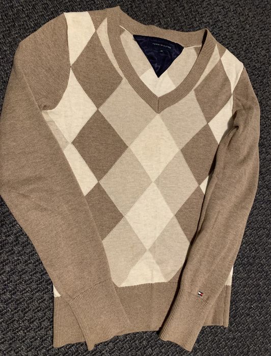 Komplet sweter romby i spodnica mini jeans Tommy Hilfiger