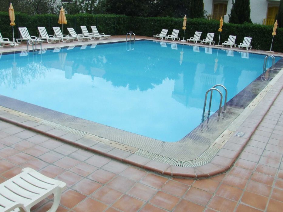 Apartamento T1 Tavira com 4 Piscinas e AC