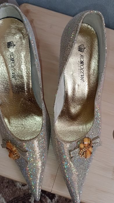 Туфлі модельні 39 р. Нові.