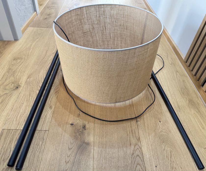 Lampa podłogowa stojąca