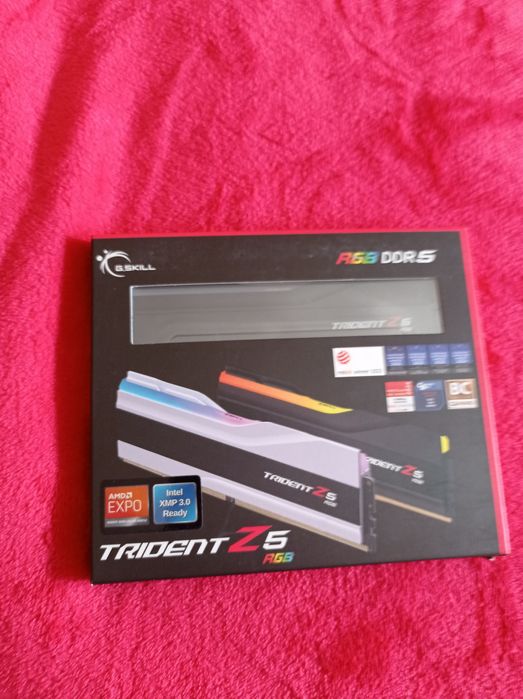 Memórias RAM DDR5 32 gb G.SKILK64739402827523120