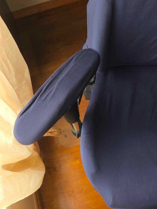 Cadeira ergonomica azul
