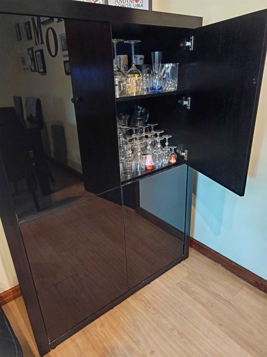 Móvel aparador/bar vertical