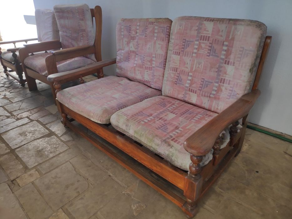 4 Cadeirões em madeira