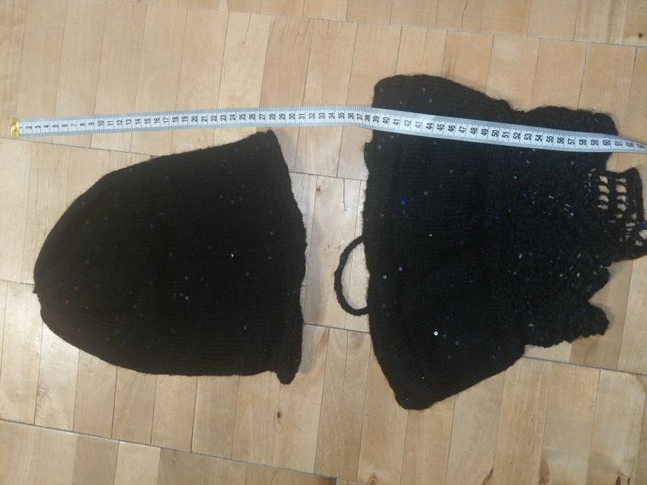 Новогодний подарок шапка с блестками паетками