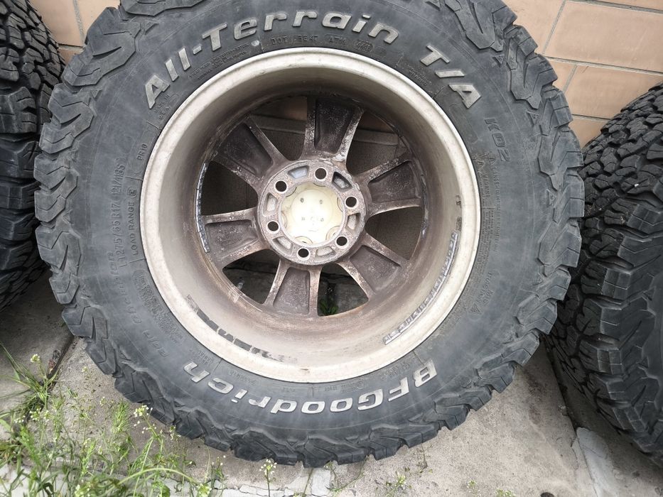 Продам 275 65 17 BF Goodrich All terrain KO2 диски 6х139.7 Prado