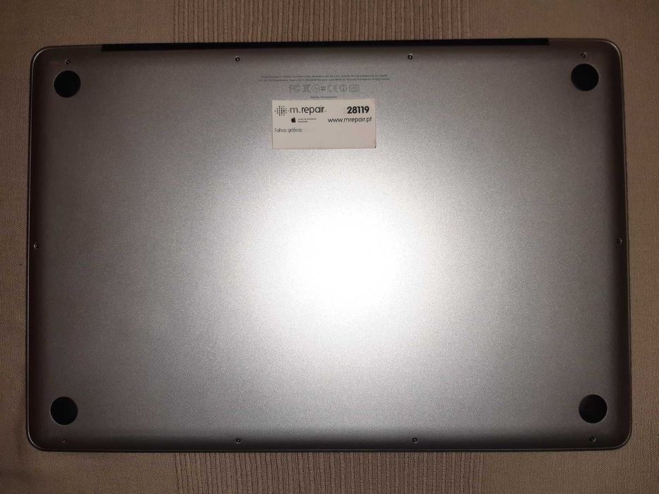 MacBook Pro com écran de 15" e anti-reflexo - finais 2011