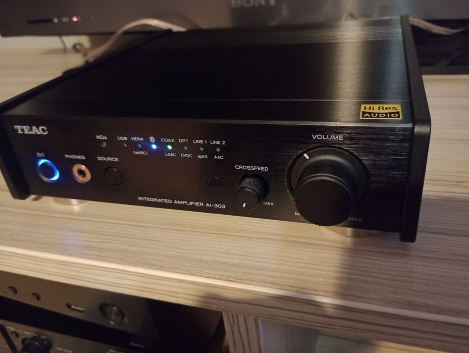 Wzmacniacz TEAC AI-303