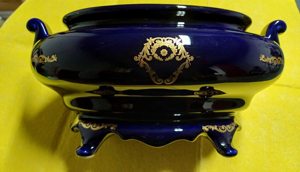 Terrina e Travessa em Porcelana azul cobalto em Limouges