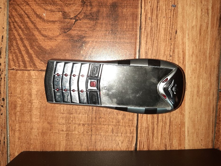 Мобильный телефон VERTU
