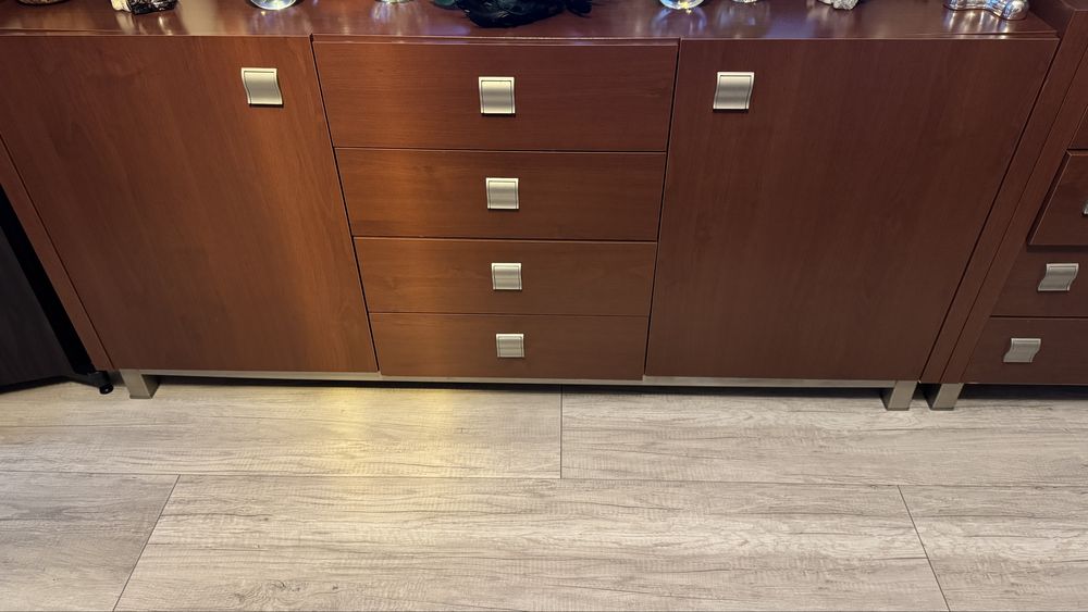 Sprzedam 2 komody + słupek