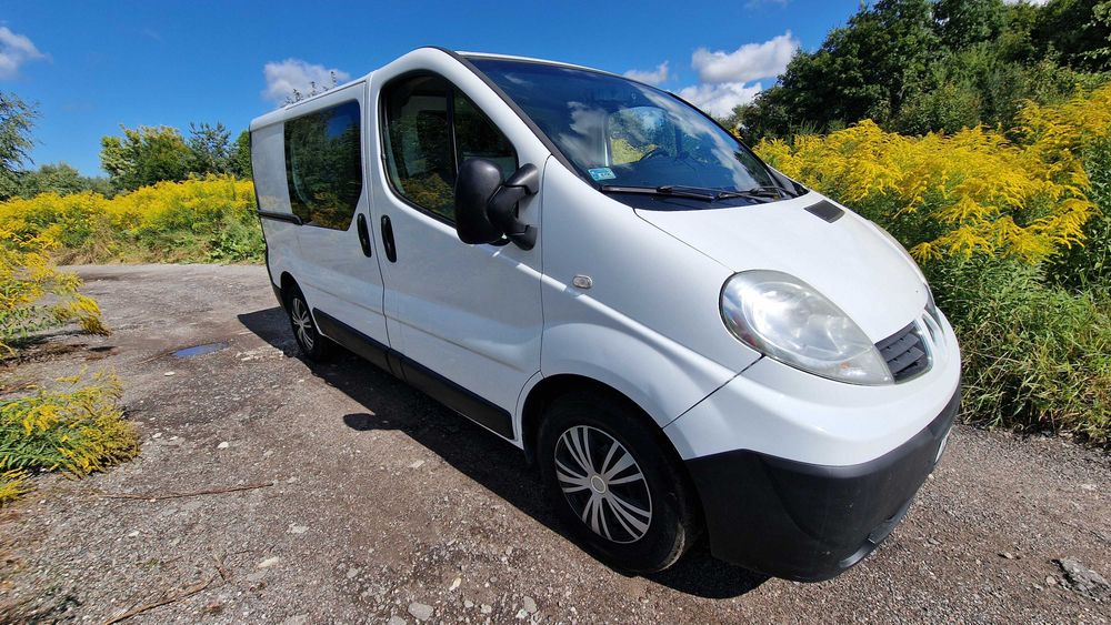 Renault Trafic 2.0 KLIMA kamera cofania zestaw głośnomówiący
