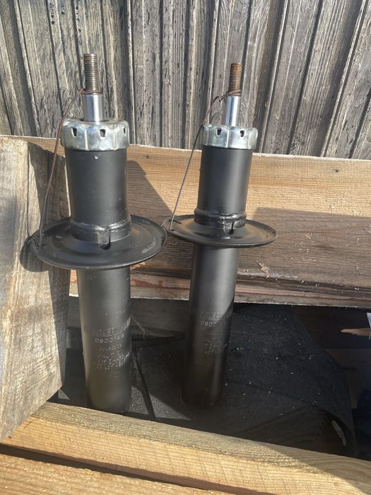 Амортизатори ауді а4 б8 передні