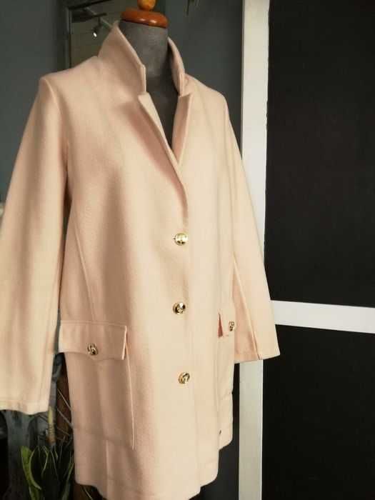 Płaszczyk kieszenie guziki