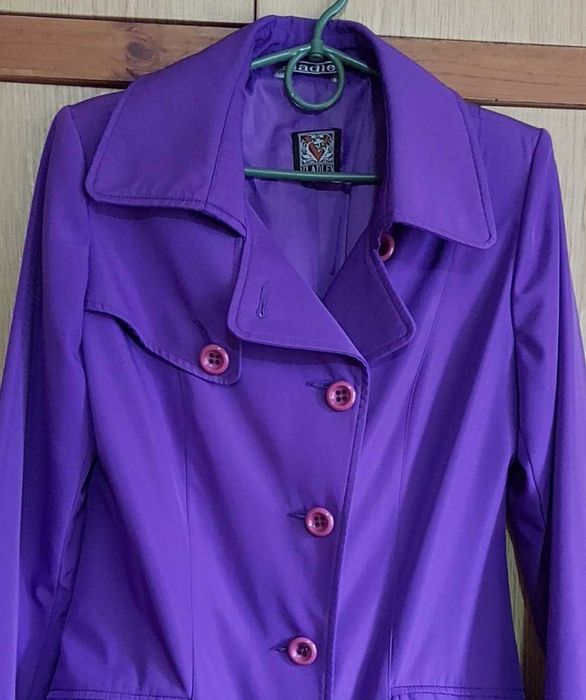 Жiночий плащ в дуже хорошому станi