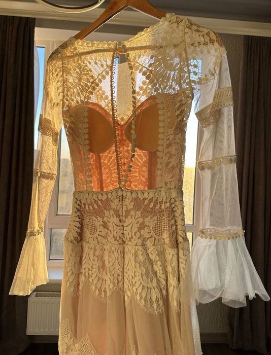 Весільна сукня в стилі бохо