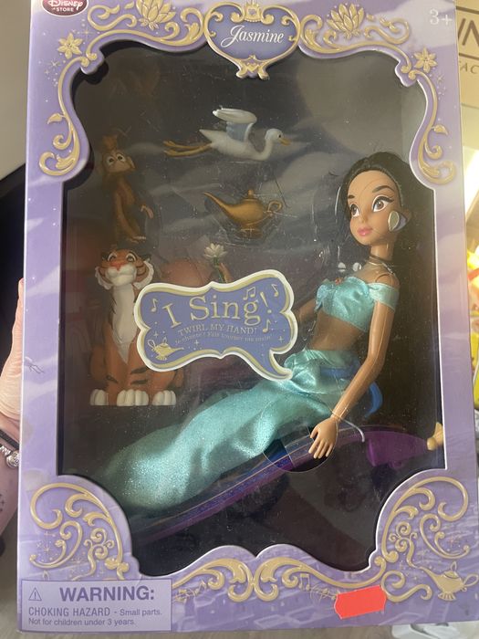 Рідкісний ігровий набір зі співаючою лялькою Жасмін