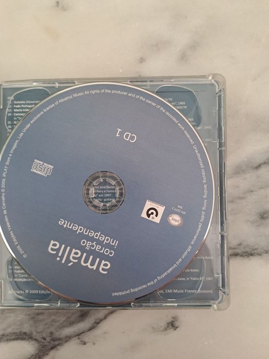 CD duplo Amália coração independente