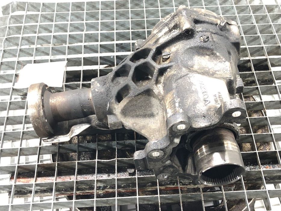 REDUKTOR SKRZYNI BIEGÓW  VOLVO XC60 II (246) 2017 - 2022 D4 AWD 140 kW [190 KM] olej napędowy 2017