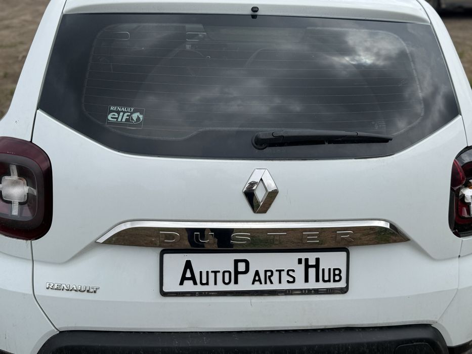 Кришка багажника (ляда) Renault Duster 18-24р. Білого кольору. Розборка.
