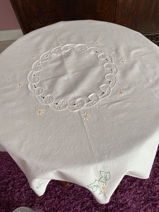 Obrusik  na mały Stolik