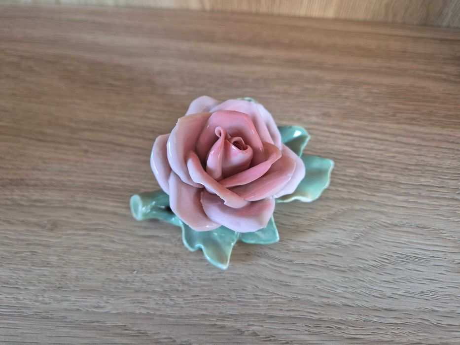 Karl ENS Róża figurka porcelanowa stara