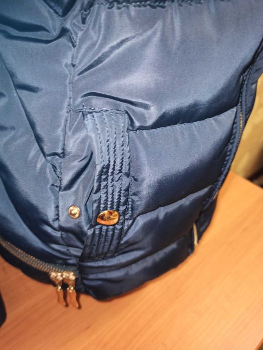 Жіноча зимова куртка, розмір S (наш 44)