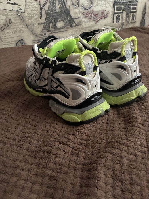 balenciaga runner