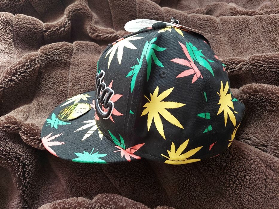 Бейсболка фірми Jagermeister Jamaica оригінал 

Розмір універсальний б