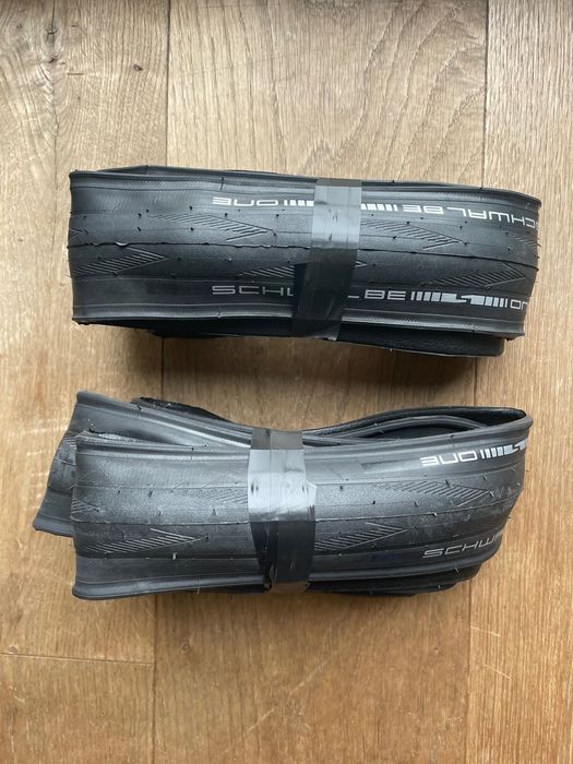 Pneus estrada Schwalbe One TLE 700x25c (Novos) tubeless