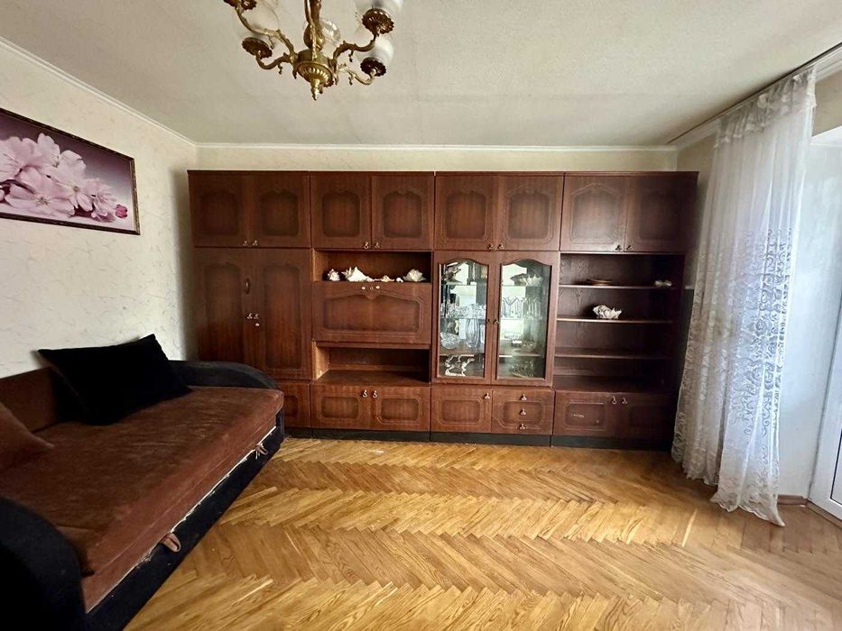 Метро Чернігівська 2 хв., 1к. затишна квартира, довгострокова оренда,Малишка 31