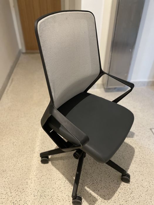 Cadeira Alital Veloso & Troca