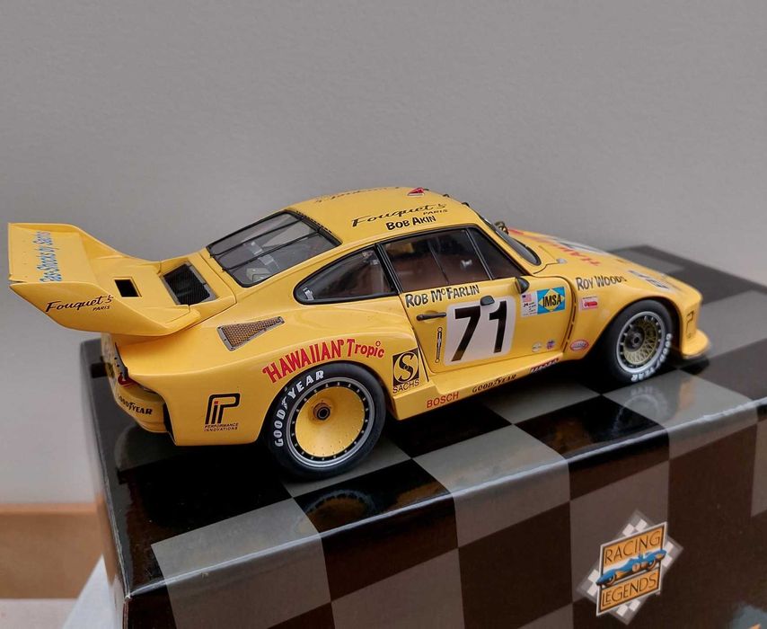 Miniatura Porsche 935 #71 Hawaiian Tropic Le Mans 1979 EXOTO 1:18