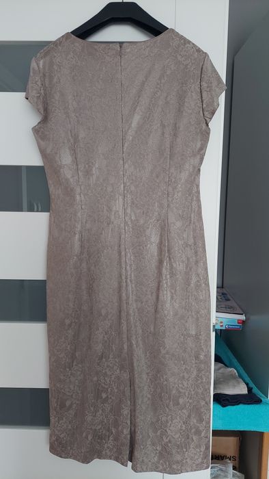 Sukienka z marynarką koronką 46