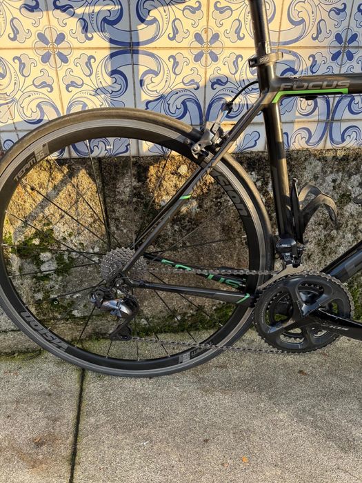 Bicicleta de Estrada Carbono Focus Izalco Max