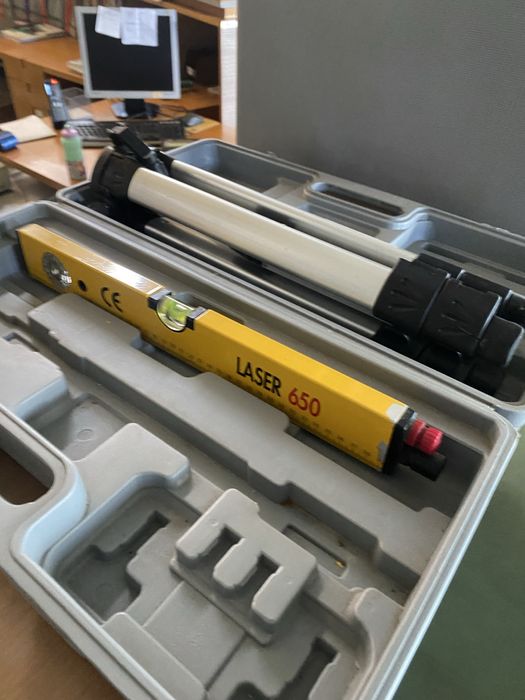 Nivel com tripe e lease